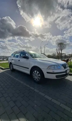 samochody osobowe Skoda Octavia cena 10800 przebieg: 184700, rok produkcji 2008 z Rumia